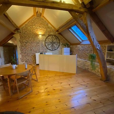 Charmant Appartement Dans Une Ancienne Ferme Nivelles Exterior foto