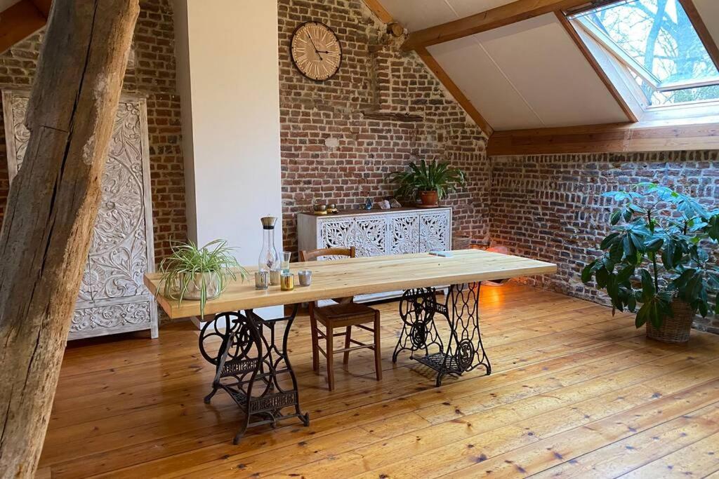 Charmant Appartement Dans Une Ancienne Ferme Nivelles Exterior foto